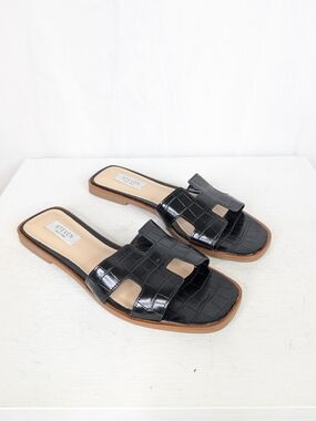 Steve Madden Hanna Black Croc Embossed Patent Faux Leather Sandals - Size 8